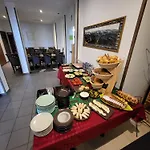 I W Willi Na Ubocy Oda ve Kahvaltı
